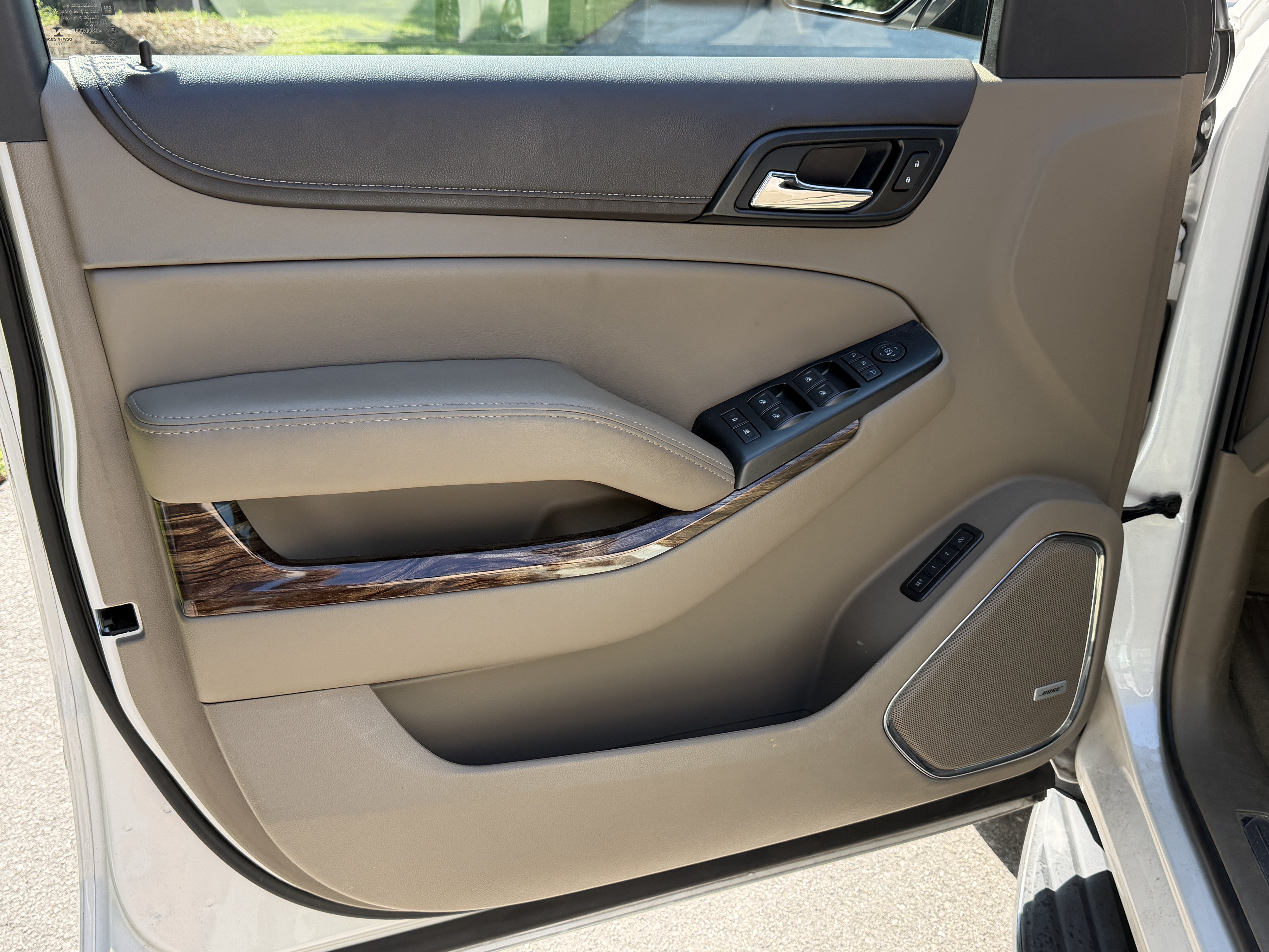 Used 2018 GMC Yukon SLT w/ Premium Edition RWD image 5