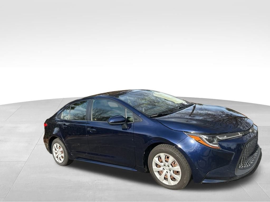 Used 2020 Toyota Corolla LE image 1