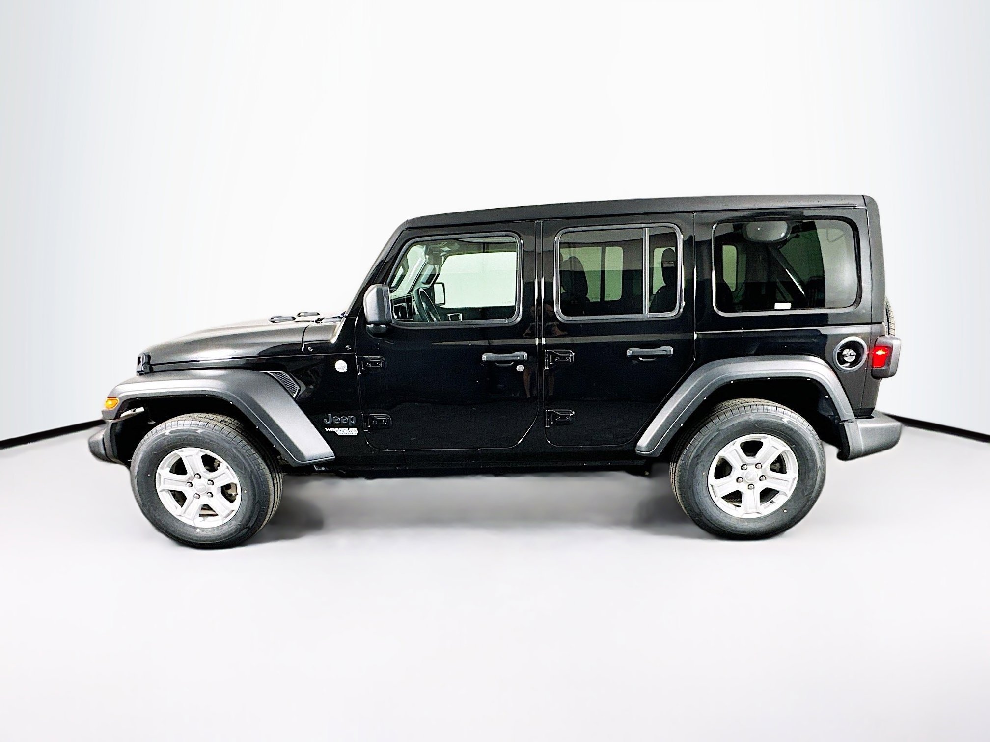 Used 2021 Jeep Wrangler Sport S w/ Sun And Sound Package image 4