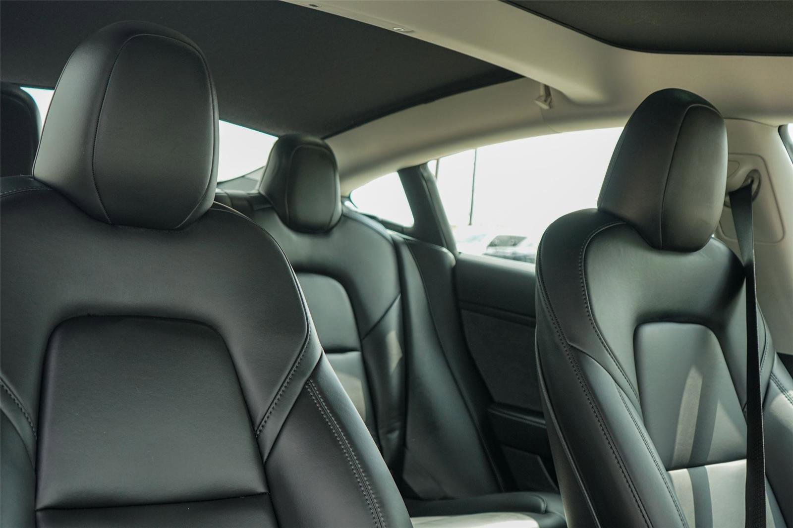 Used 2023 Tesla Model 3 Standard Range RWD image 29