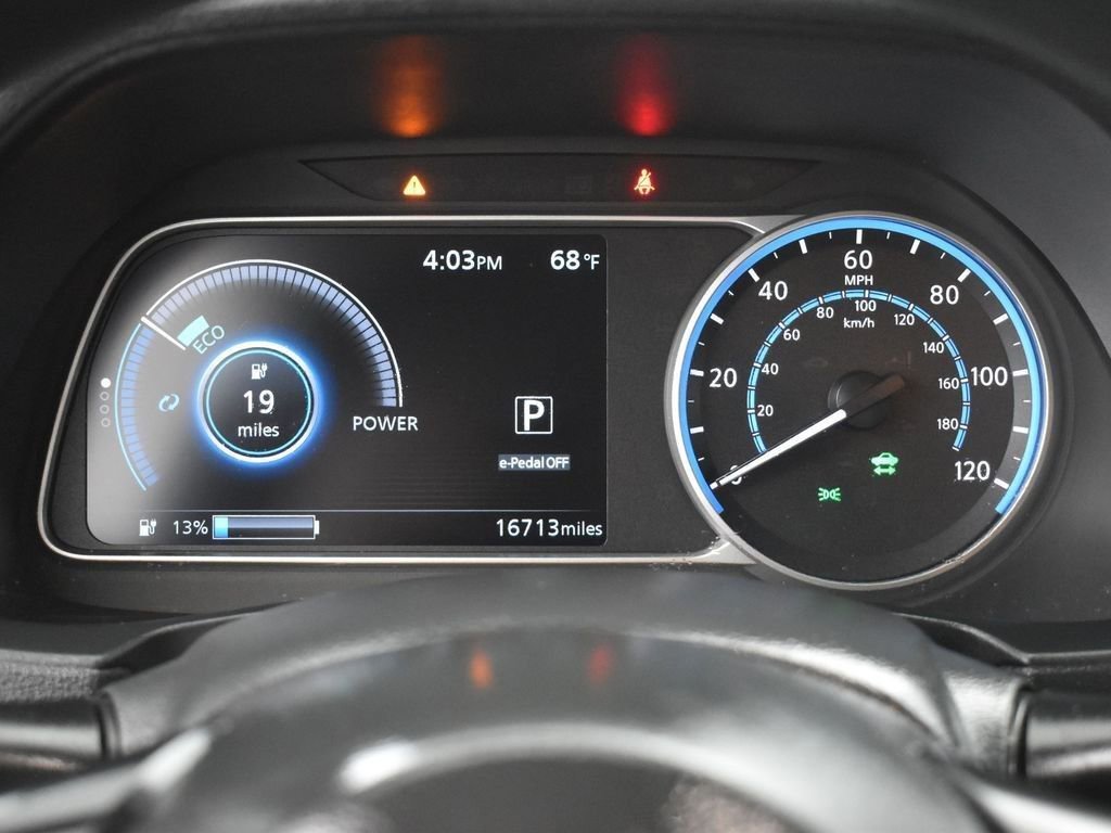 Used 2024 Nissan Leaf S image 30