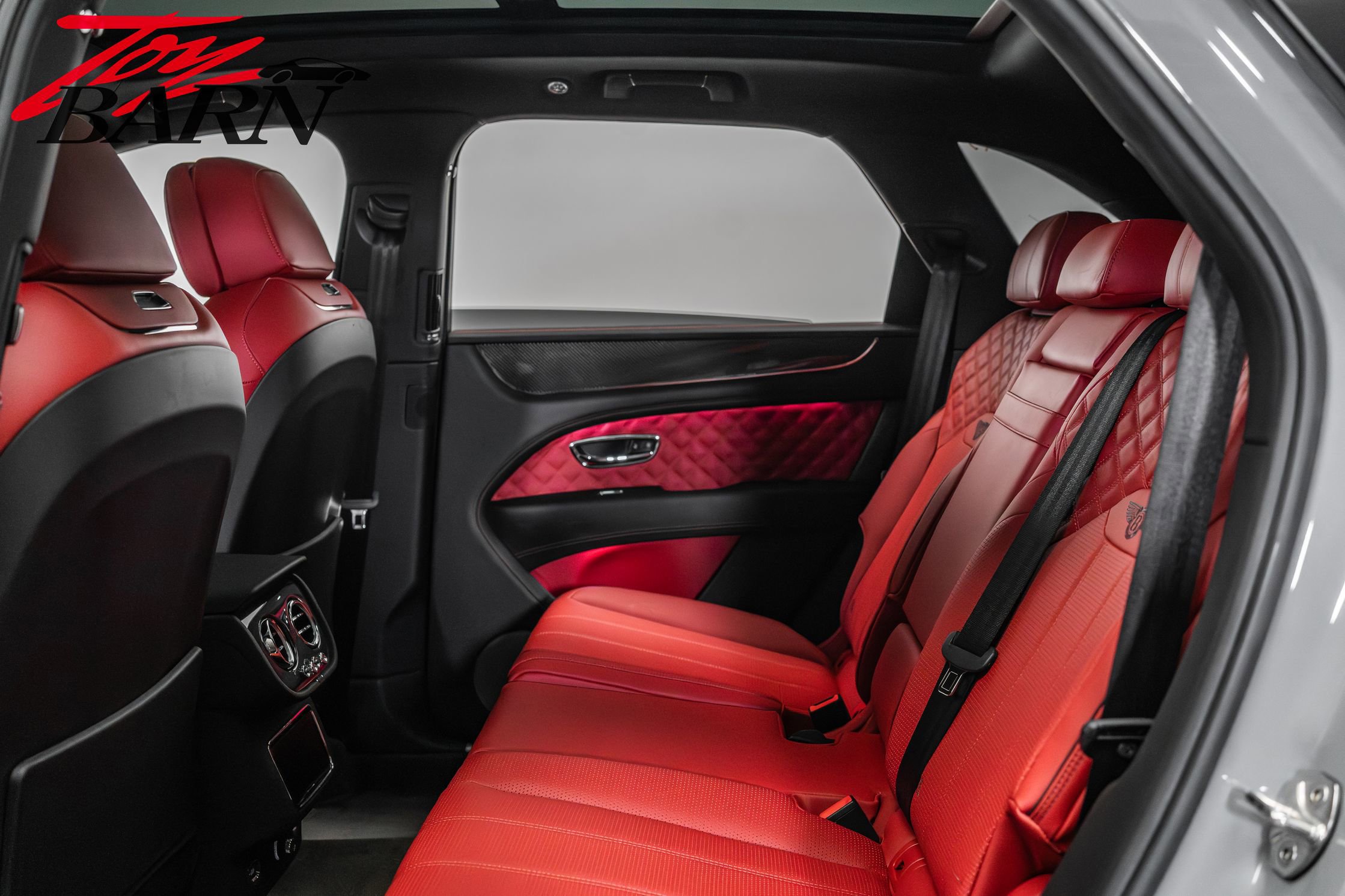 Used 2022 Bentley Bentayga image 49