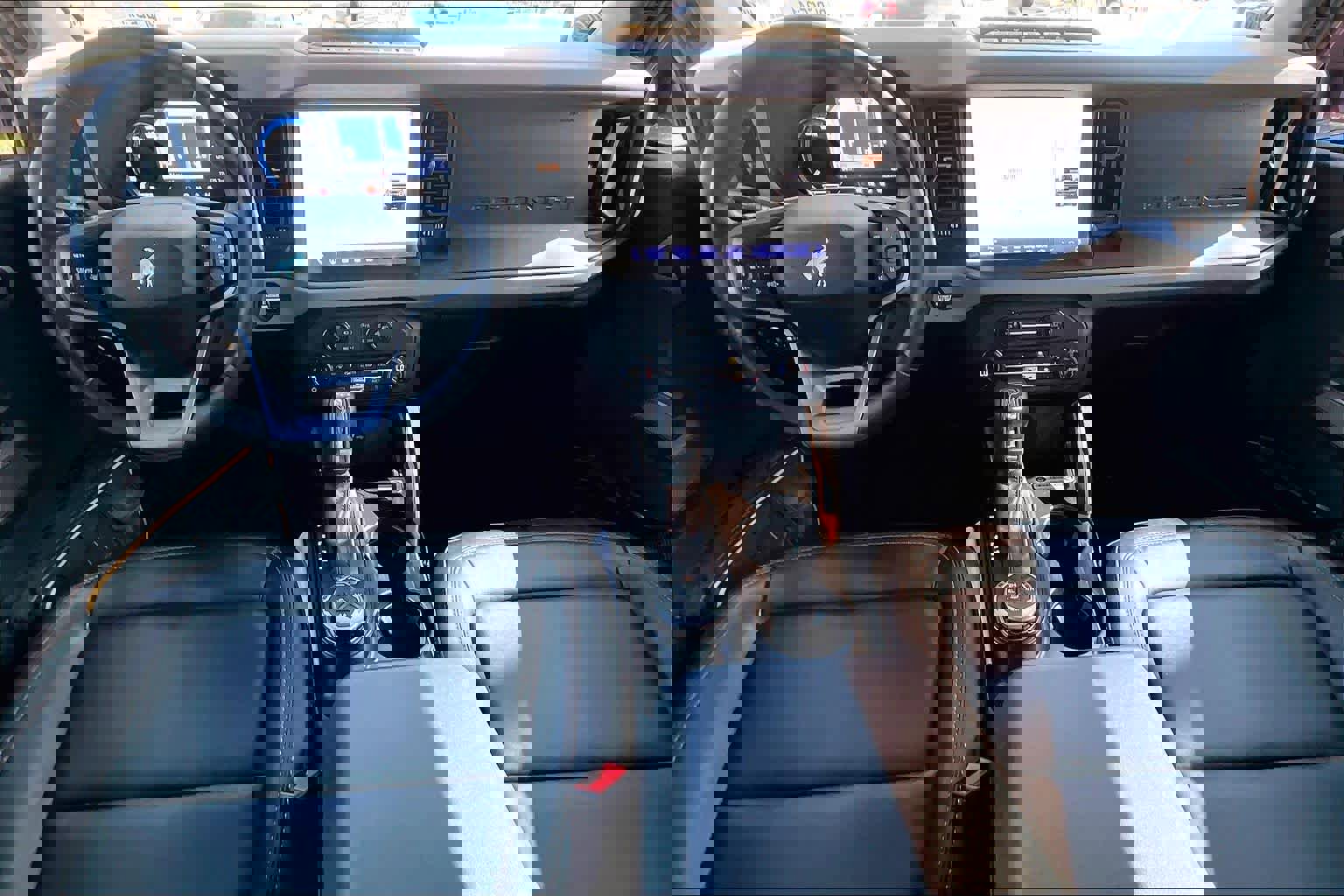 Used 2023 Ford Bronco Badlands w/ Sasquatch Package image 15