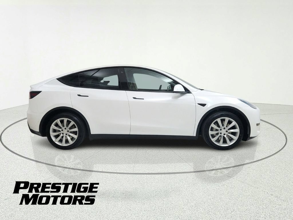 Used 2021 Tesla Model Y Long Range AWD/4WD image 7