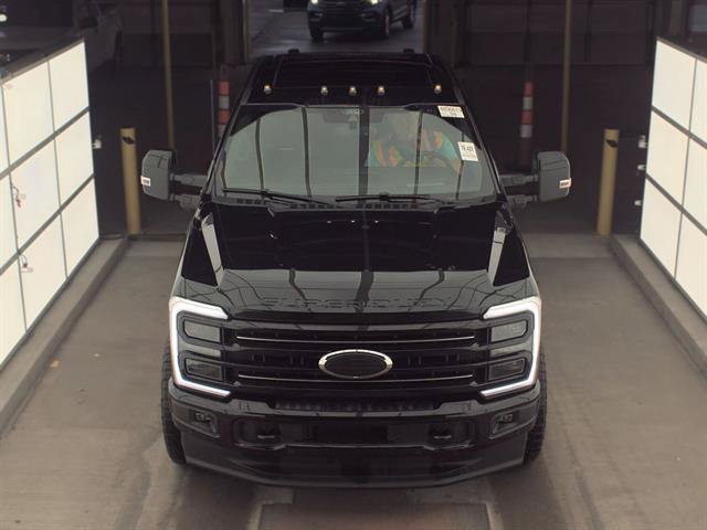 Used 2025 Ford F250 Platinum AWD/4WD image 2