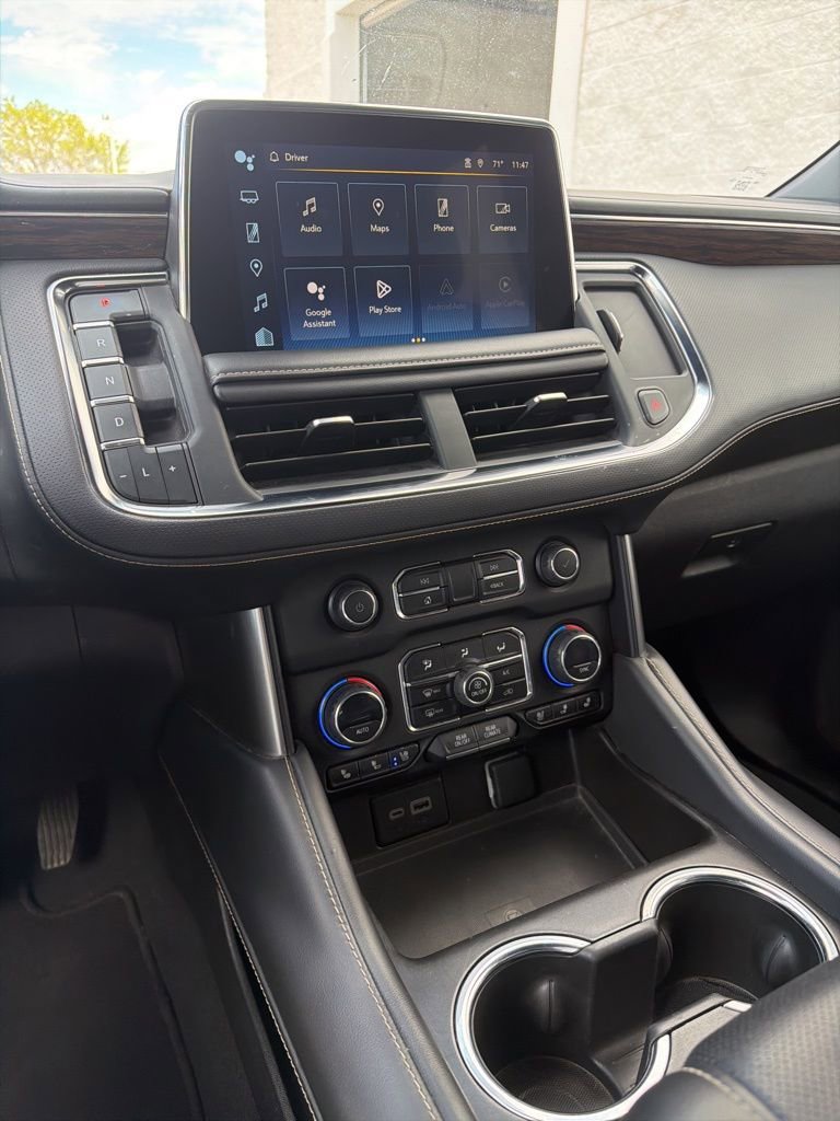 Used 2023 Chevrolet Suburban Premier AWD/4WD image 15