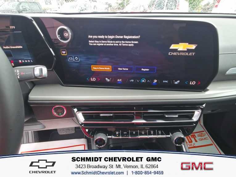 New 2026 Chevrolet Traverse LT w/ Sun and Wheel Package FWD image 16