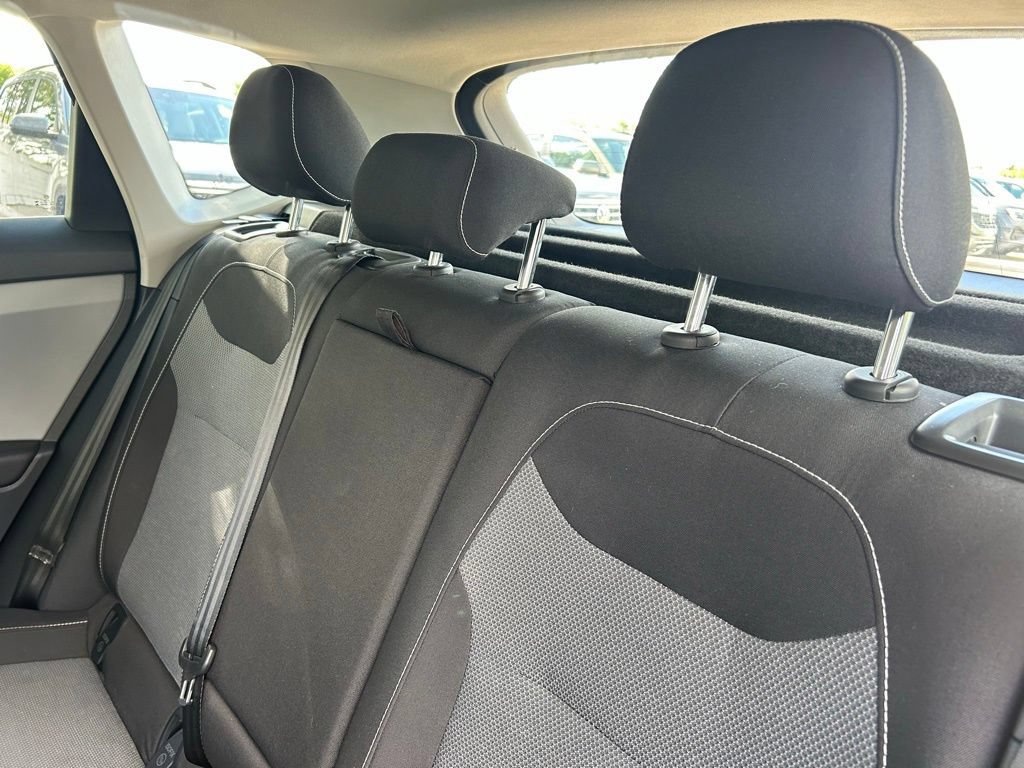 Certified 2023 Volkswagen Taos S FWD image 53