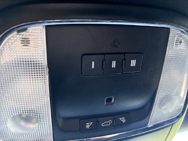 Used 2018 Dodge Durango R/T AWD/4WD image 30