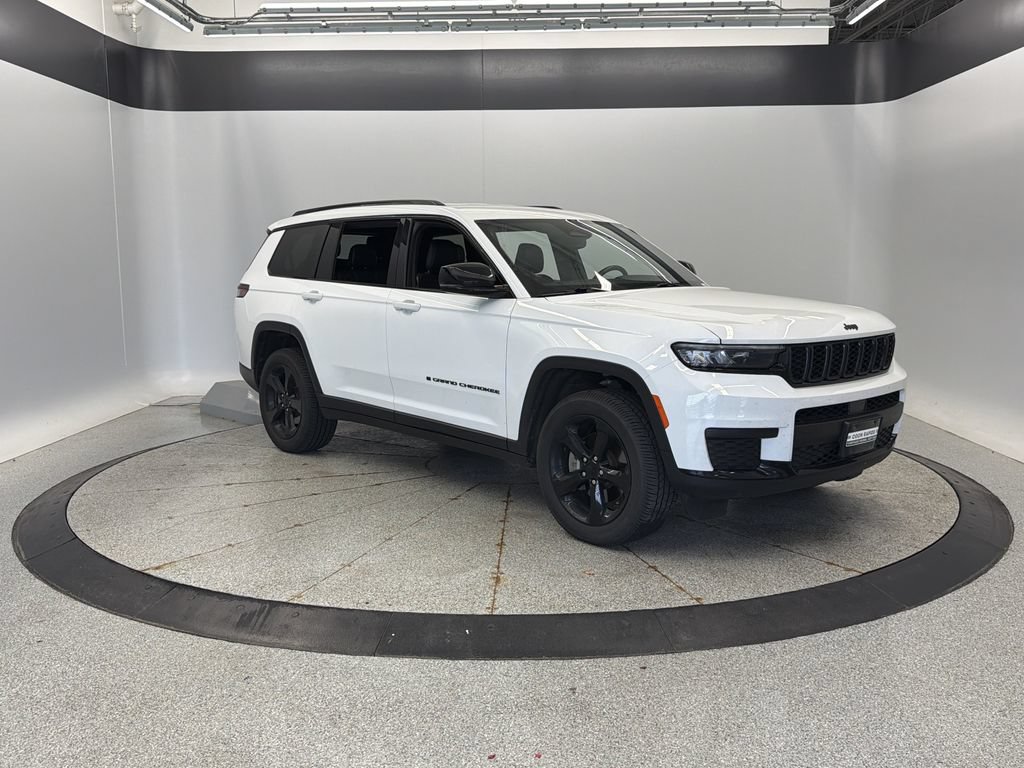 Used 2022 Jeep Grand Cherokee L Laredo AWD/4WD image 10