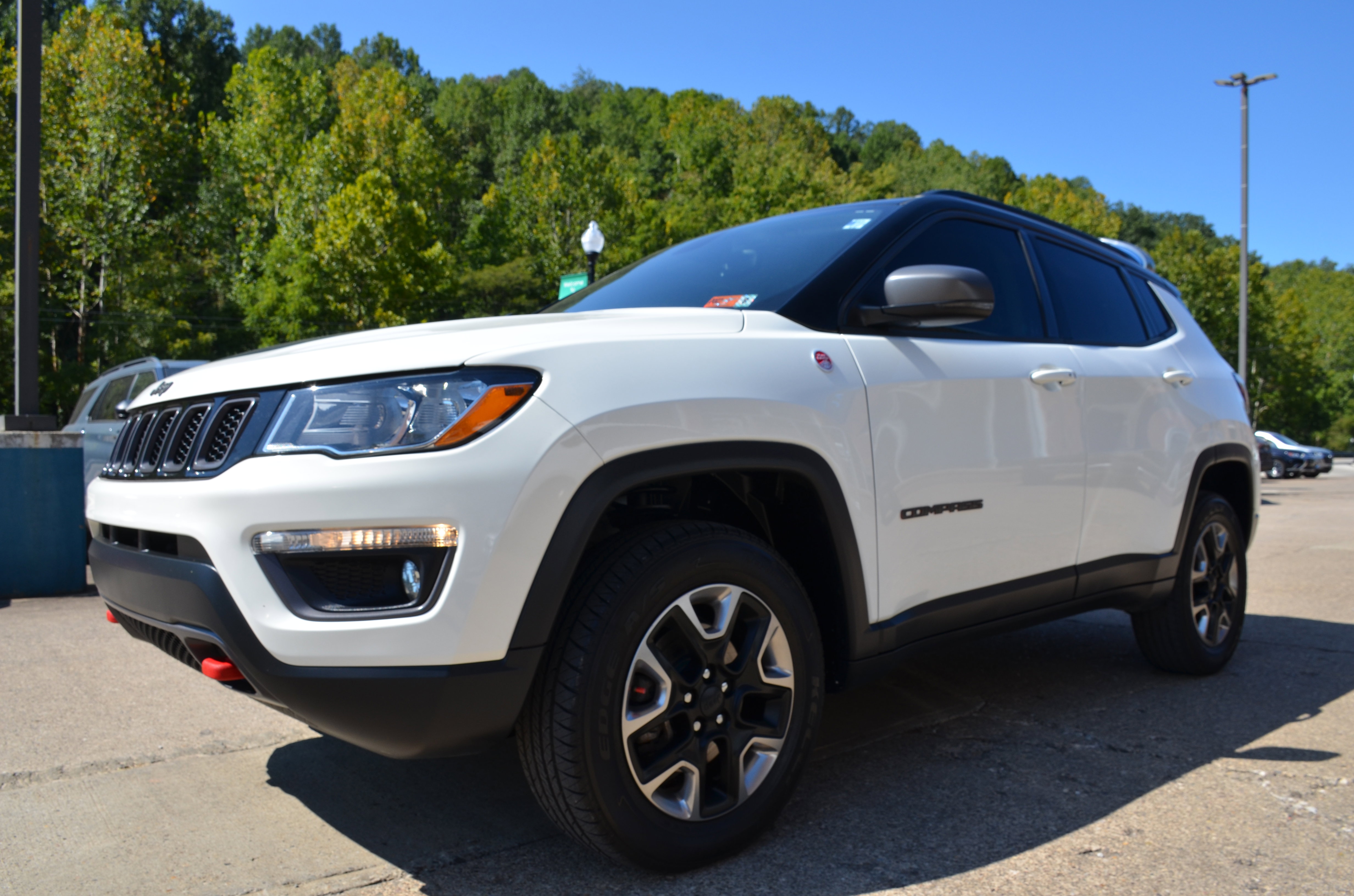 Used 2018 Jeep Compass Trailhawk w/ Navigation Group image 3