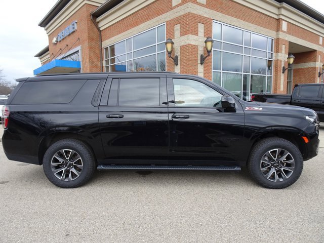 Used 2023 Chevrolet Suburban Z71 w/ Max Trailering Package image 2