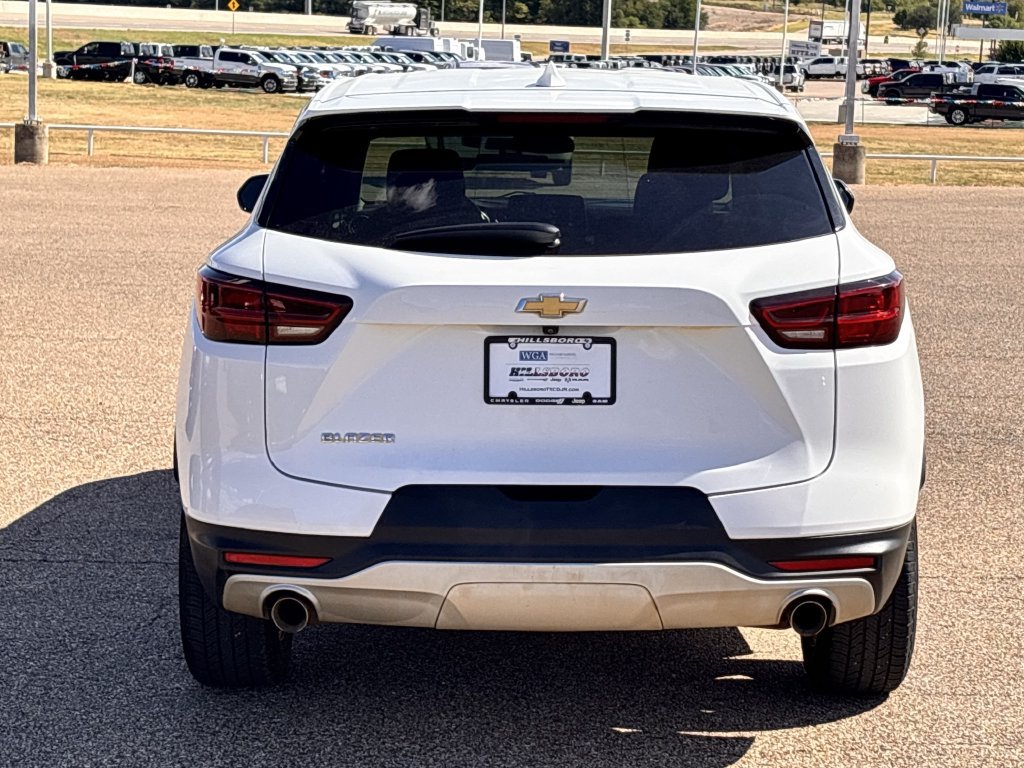 Used 2023 Chevrolet Blazer LT FWD image 6