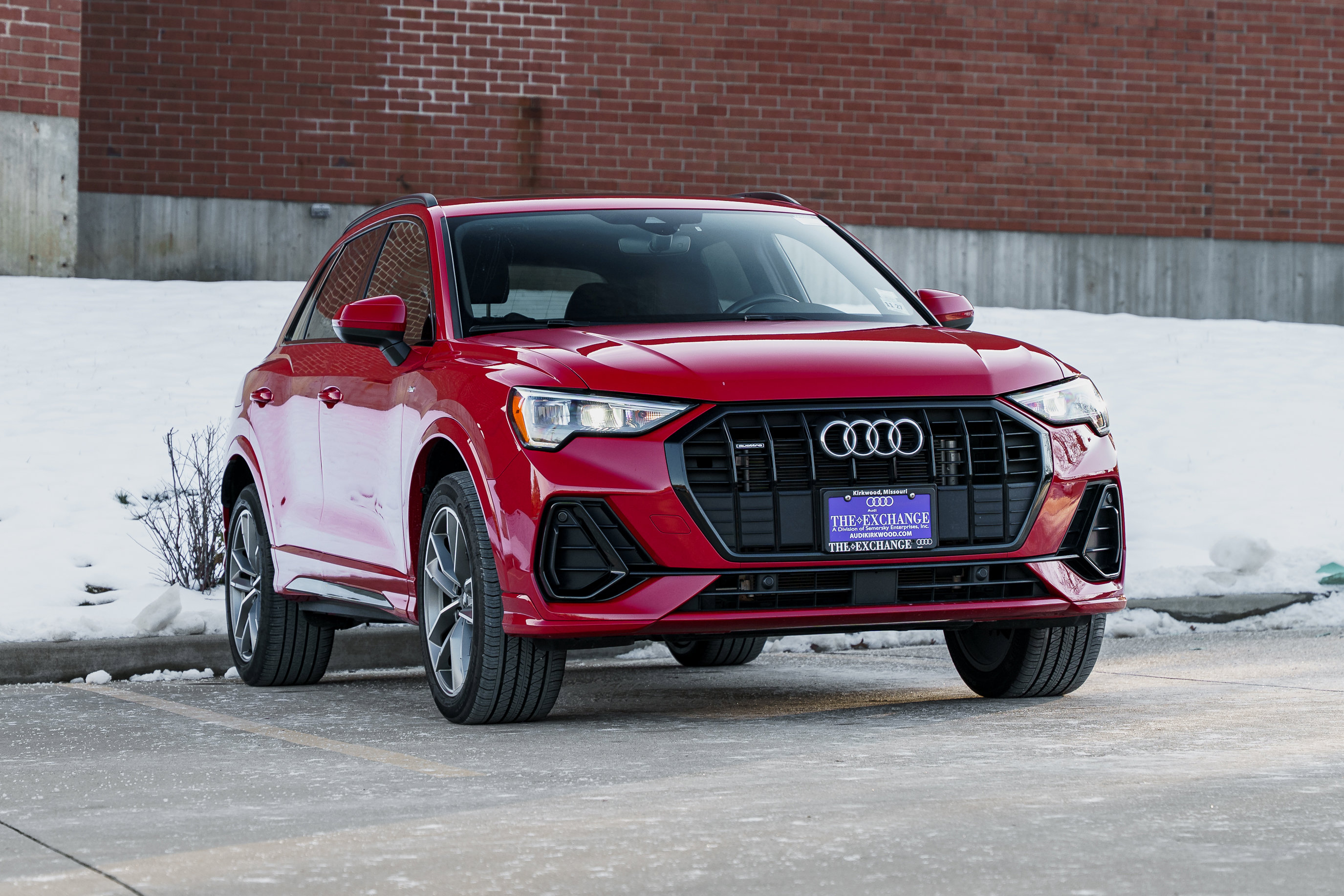 Used 2022 Audi Q3 2.0T Premium w/ Black Optic Sport Package image 1