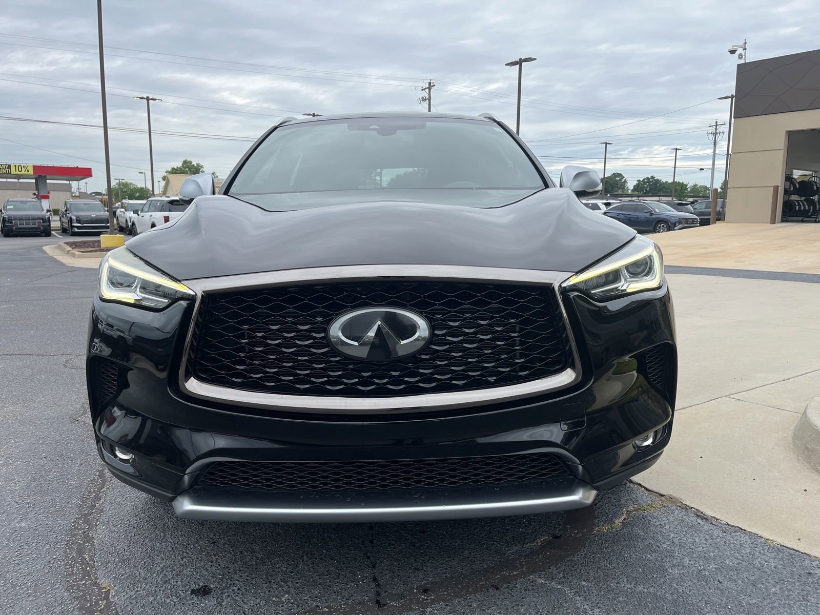 Used 2021 INFINITI QX50 Luxe w/ Appearance Package FWD image 4