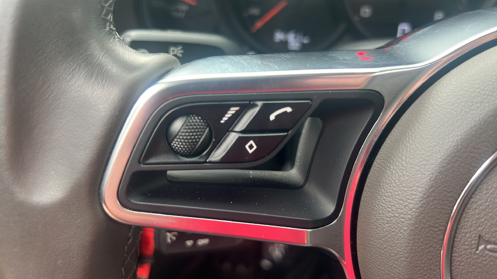 Certified 2019 Porsche 911 Carrera RWD image 33