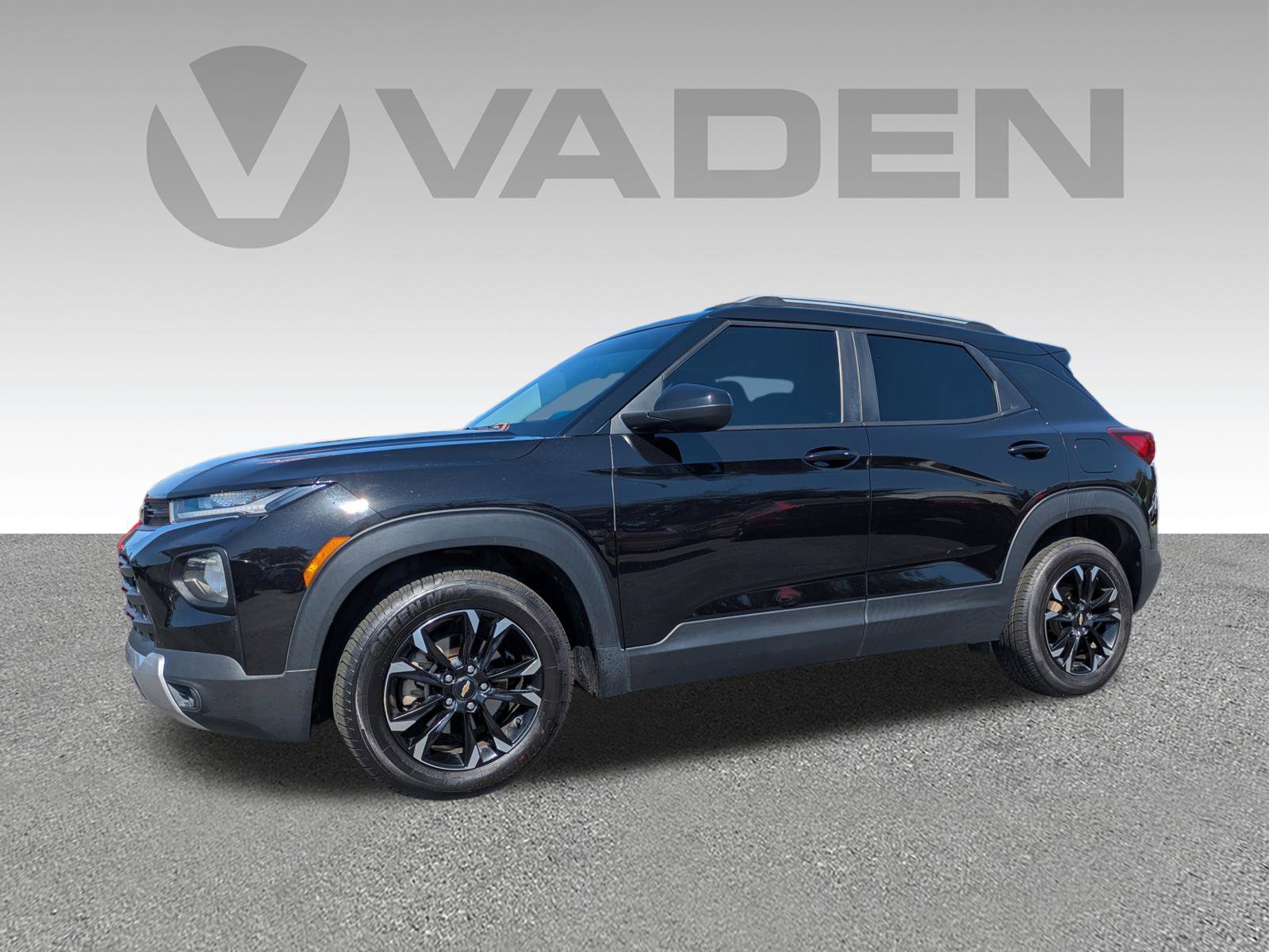 Used 2023 Chevrolet TrailBlazer LT image 2