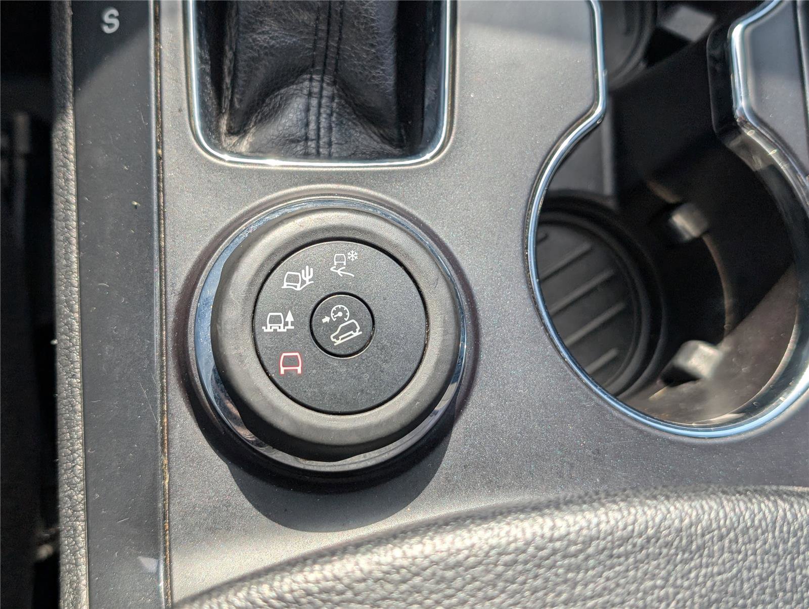 Used 2019 Ford Explorer XLT w/ Equipment Group 201A image 28