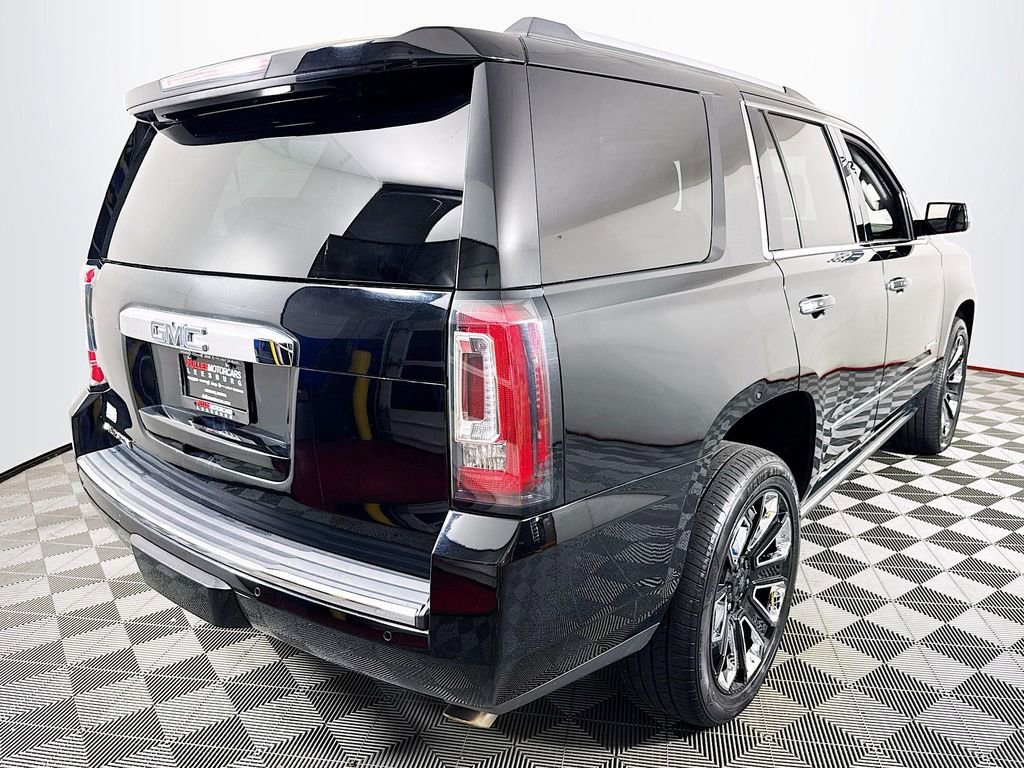 Used 2019 GMC Yukon Denali w/ Denali Ultimate Black Edition AWD/4WD image 8