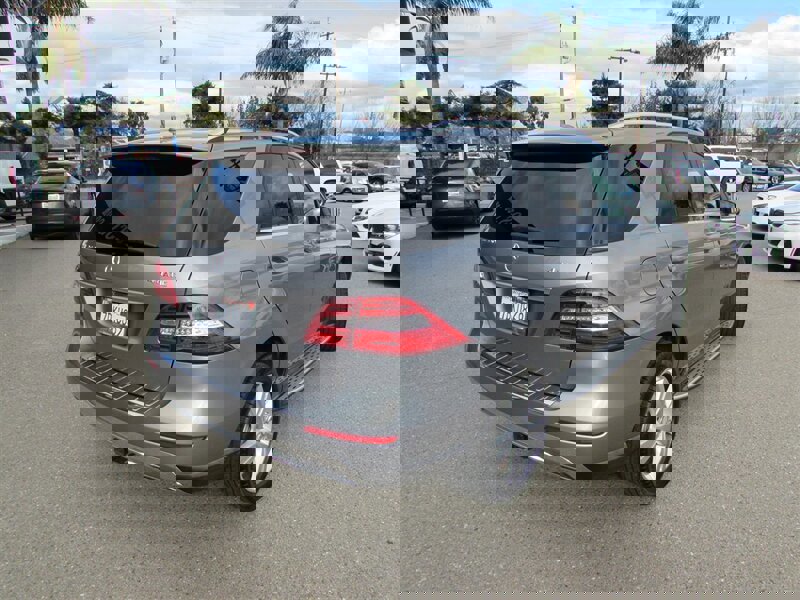 Used 2013 Mercedes-Benz ML 350 4MATIC image 5