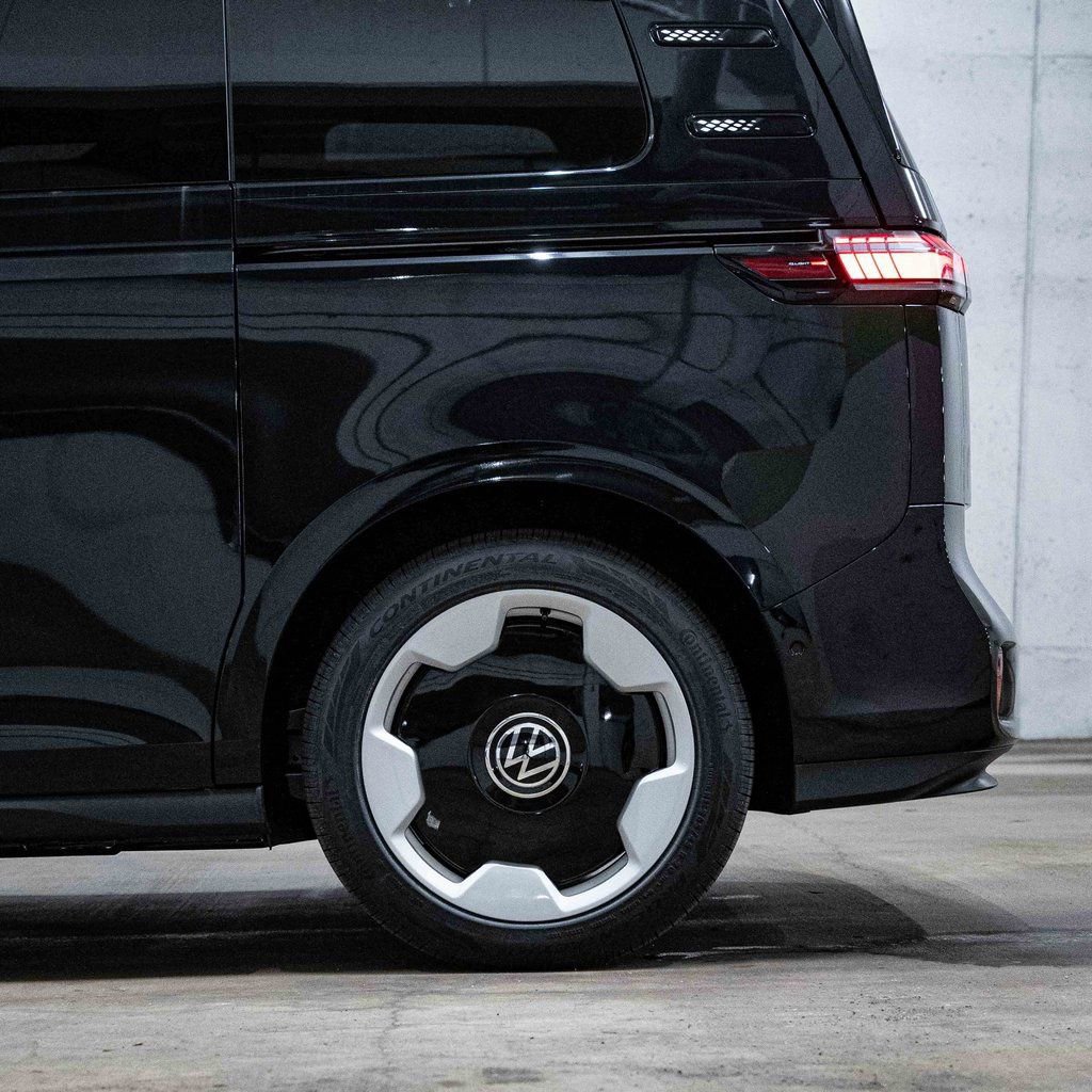 New 2025 Volkswagen ID. Buzz Pro S image 4