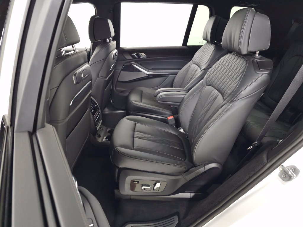 New 2027 BMW X7 xDrive40i w/ Executive Package AWD/4WD image 36