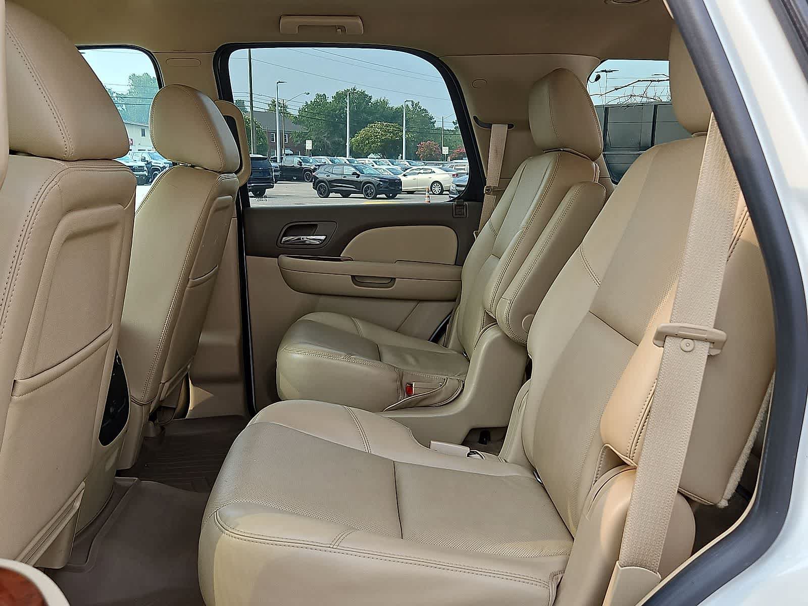 Used 2014 GMC Yukon SLT w/ Texas Edition AWD/4WD image 29