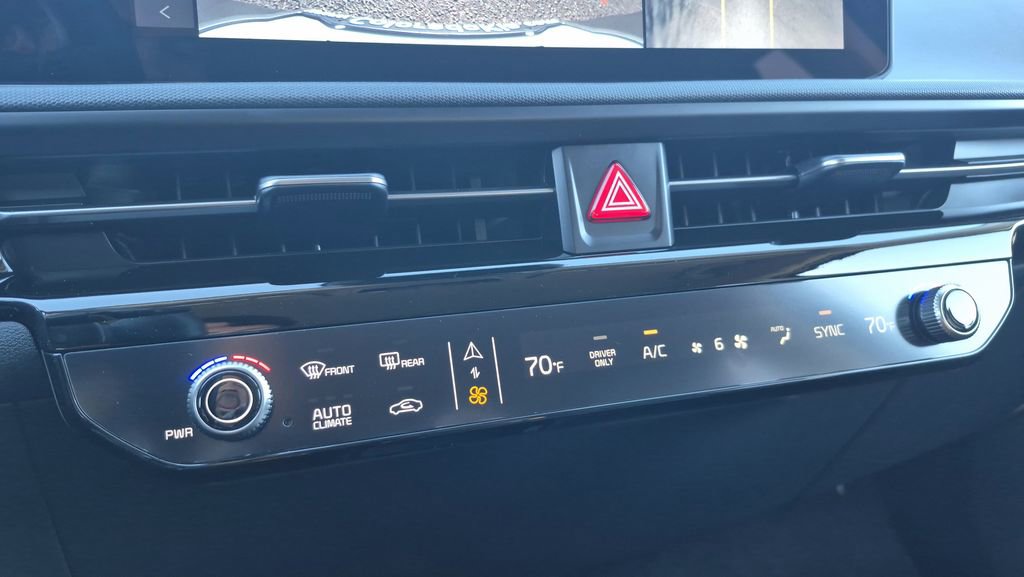 New 2025 Kia EV6 Light w/ Light LR Technology Package image 22