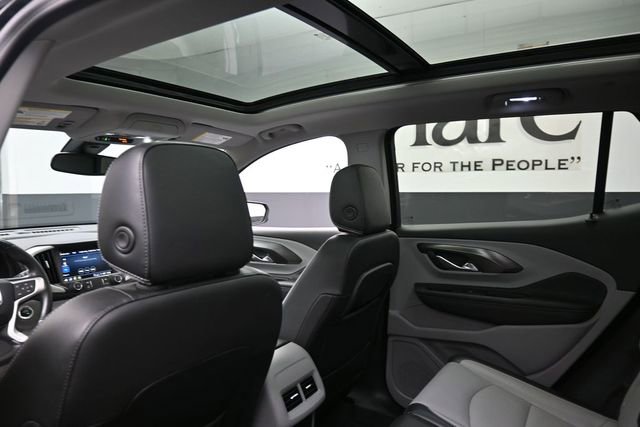 Used 2022 GMC Terrain SLT FWD image 24