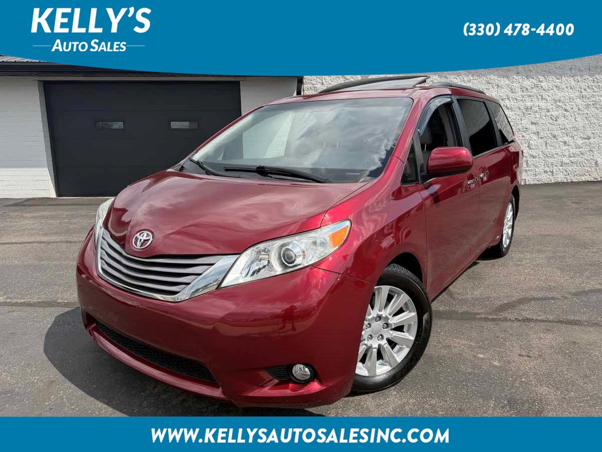 Used 2017 Toyota Sienna XLE AWD/4WD image 1