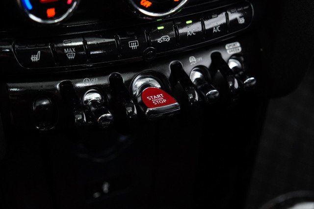 Used 2022 MINI Cooper S FWD image 19