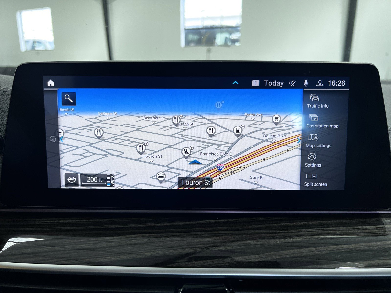 Used 2020 BMW 530e w/ M Sport Package RWD image 22