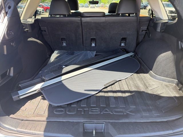 Used 2018 Subaru Outback 2.5i Limited AWD/4WD image 9