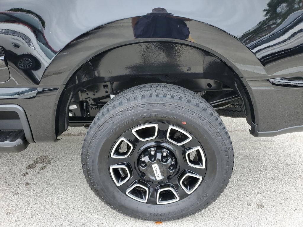 Used 2025 Ford F250 Platinum image 8