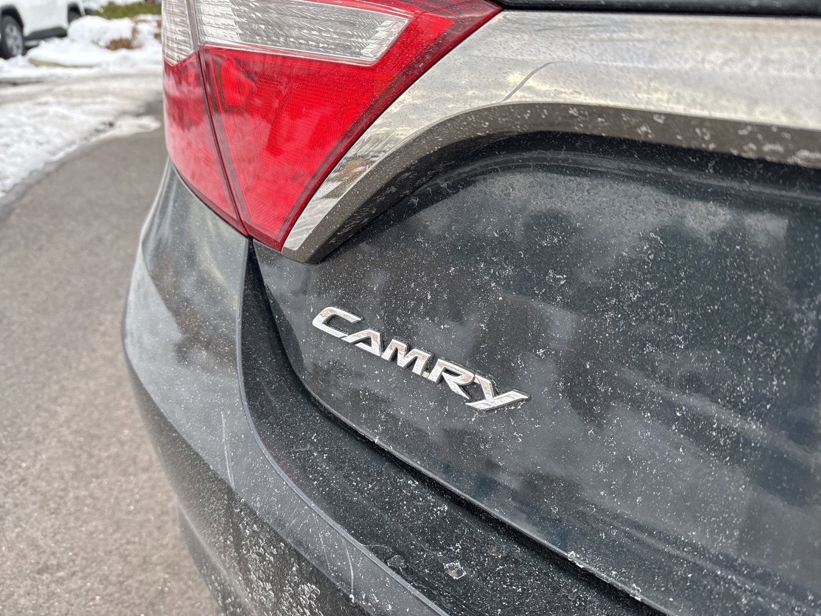 Used 2016 Toyota Camry SE image 8