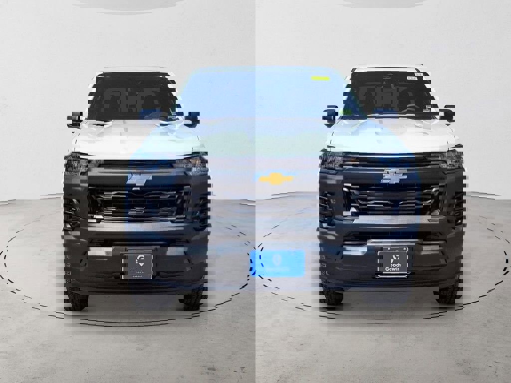 New 2025 Chevrolet Colorado W/T image 2