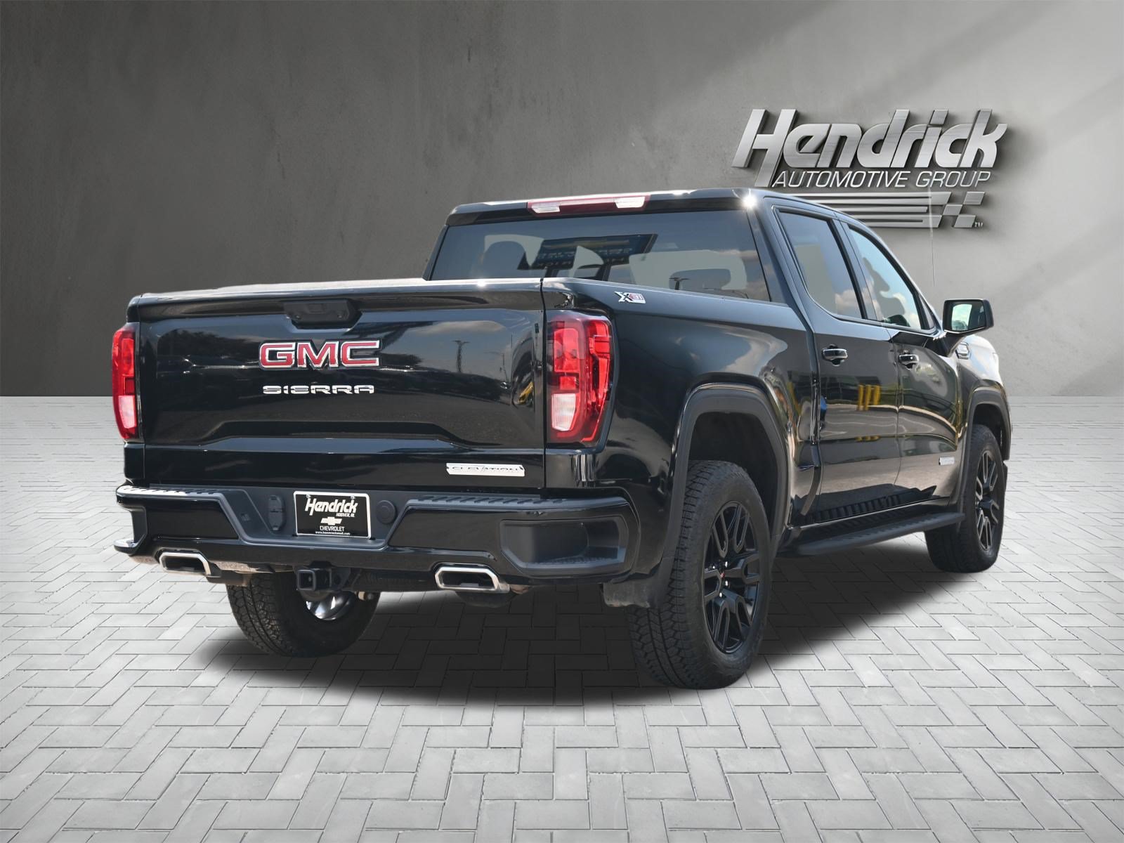 Used 2024 GMC Sierra 1500 Elevation w/ X31 Off-Road Package AWD/4WD image 10