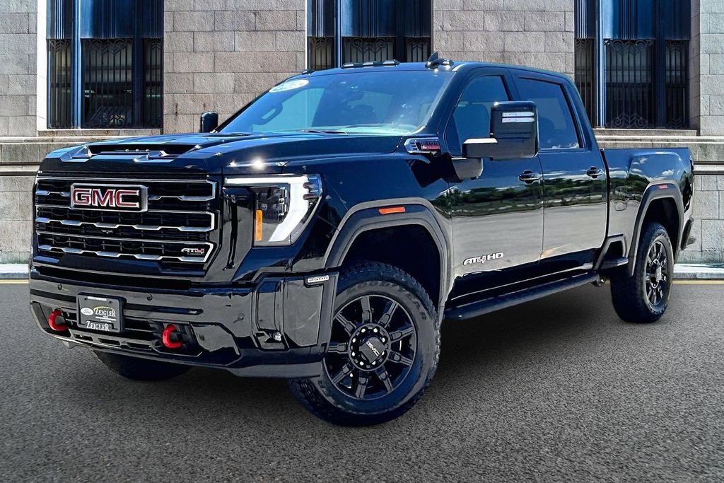 Used 2025 GMC Sierra 2500 AT4 w/ AT4 Premium Plus Package AWD/4WD image 2