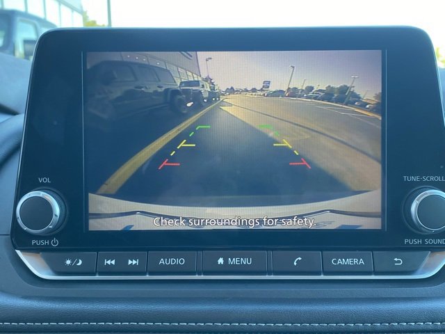 Used 2023 Nissan Rogue S image 18