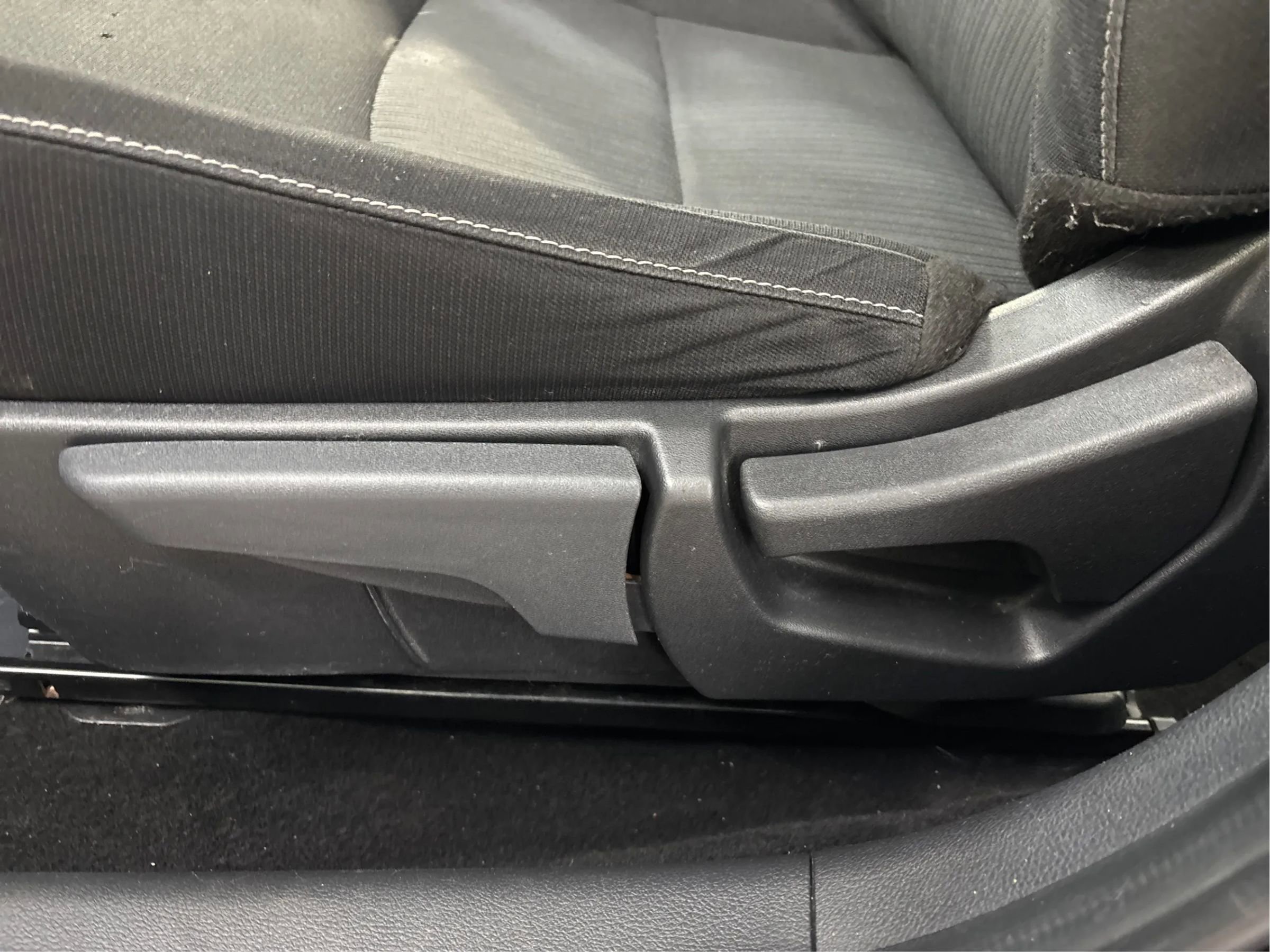 Used 2020 Nissan Sentra SV w/ Trunk Package image 25