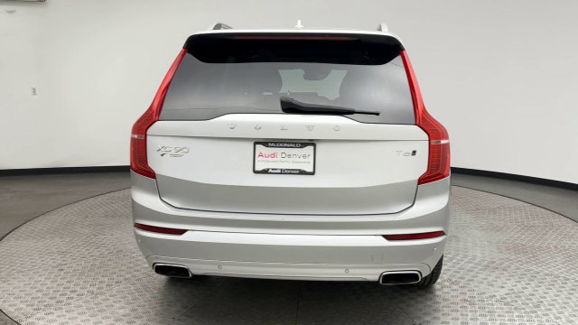Used 2018 Volvo XC90 T6 Momentum w/ Momentum Plus Package AWD/4WD image 3