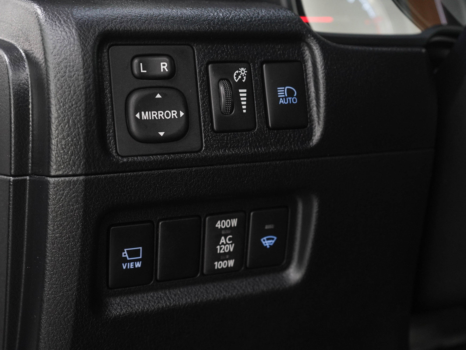 Used 2022 Toyota 4Runner Limited AWD/4WD image 25