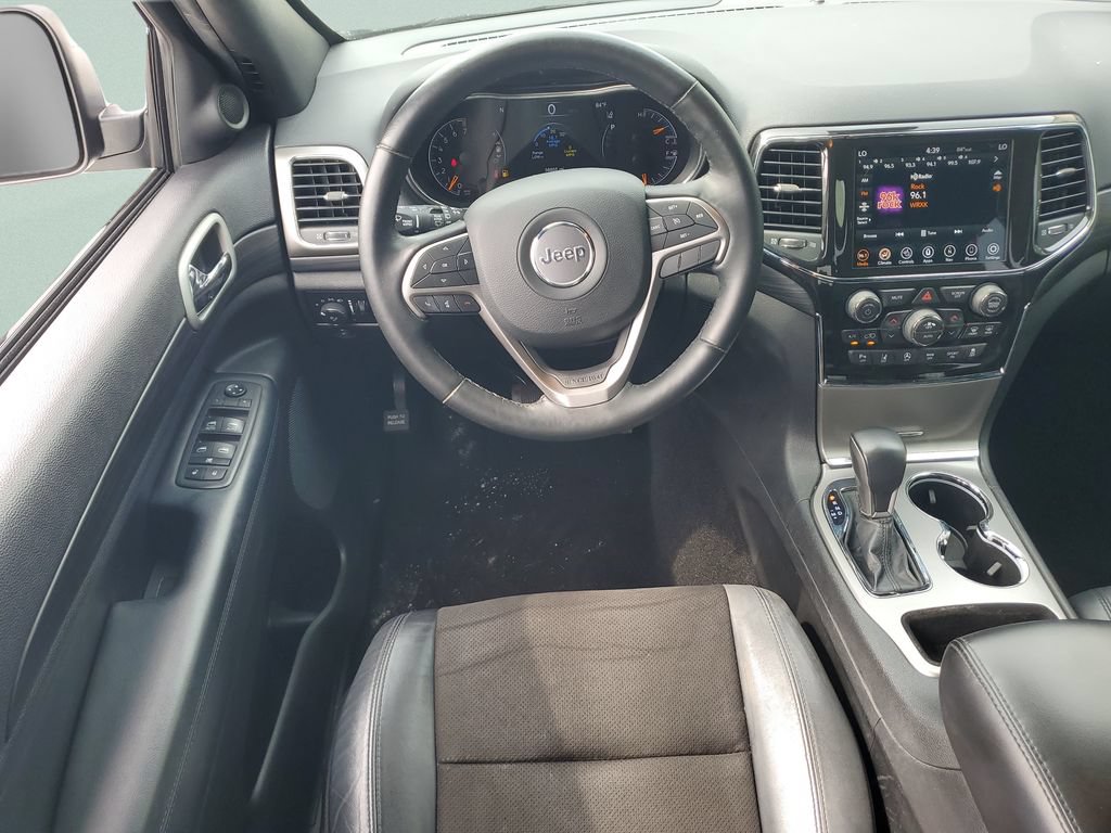 Used 2021 Jeep Grand Cherokee Laredo X RWD image 12