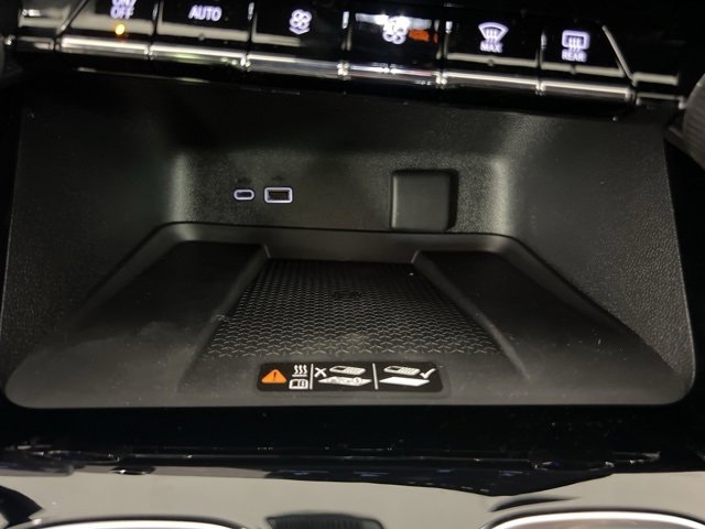 New 2026 Chevrolet Traverse RS w/ LPO, Floor Liner Package image 23