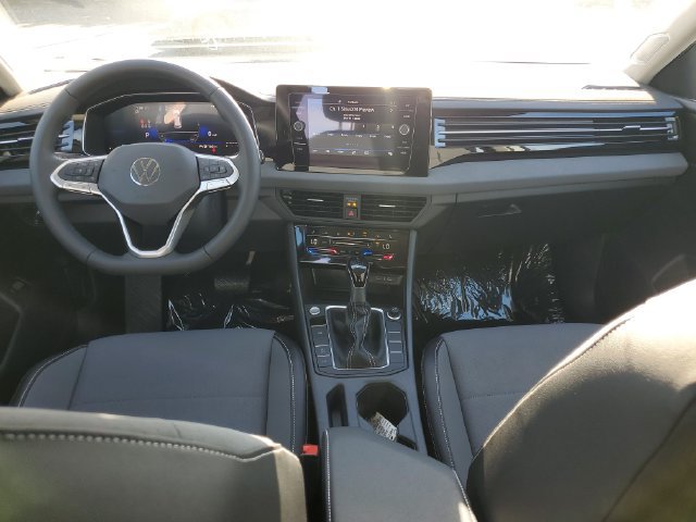 New 2027 Volkswagen Jetta SE FWD image 9