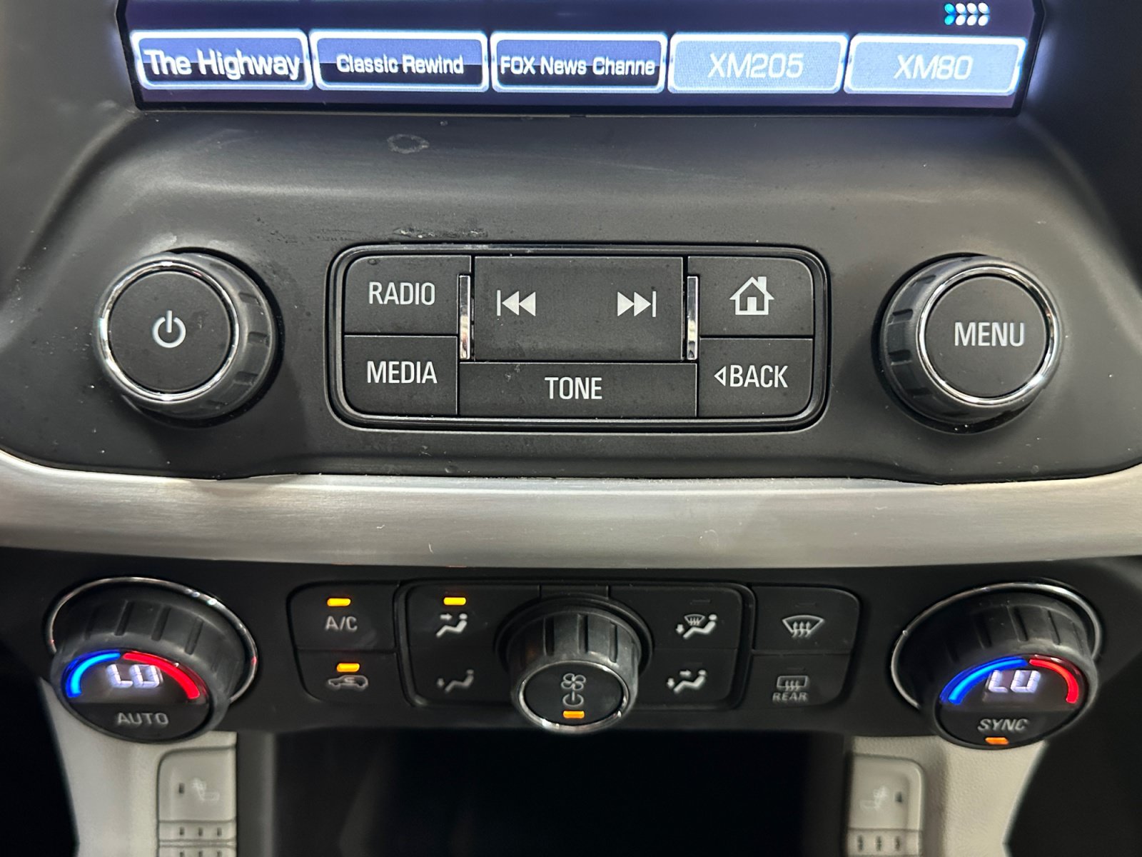 Used 2017 GMC Acadia SLT FWD image 17