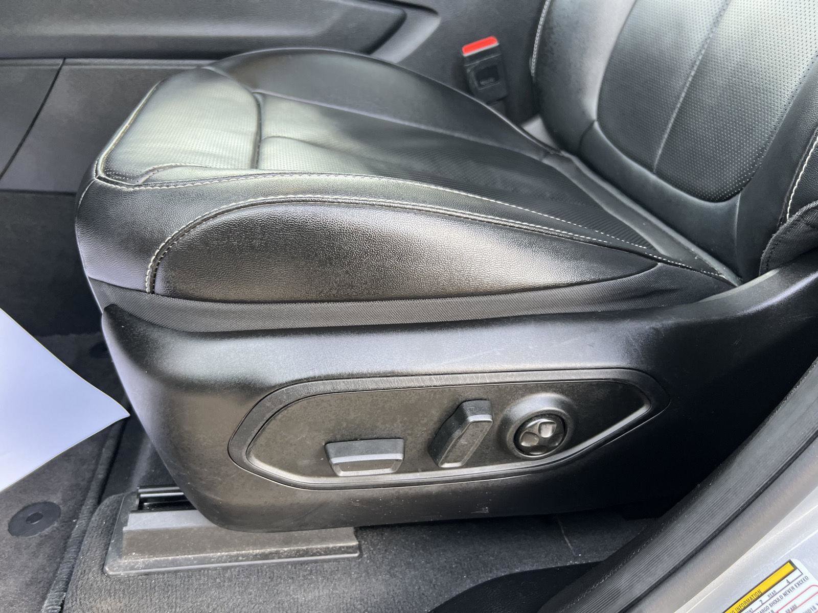 Used 2024 Jeep Grand Cherokee L Limited w/ Luxury Tech Group II image 13