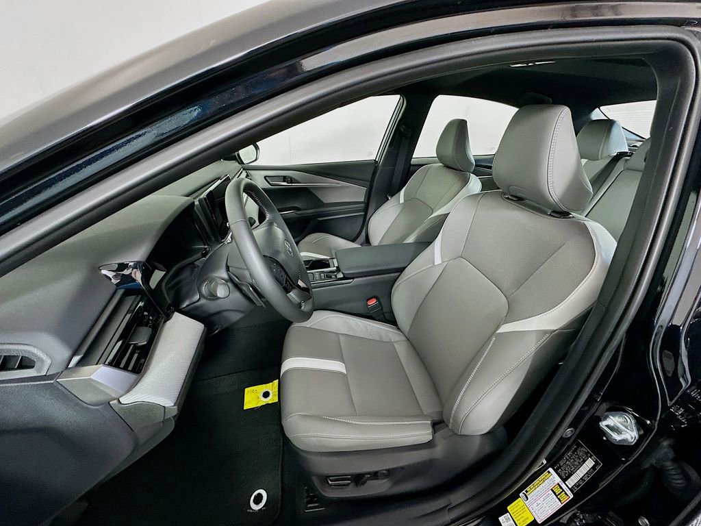 Certified 2025 Toyota Camry SE image 21