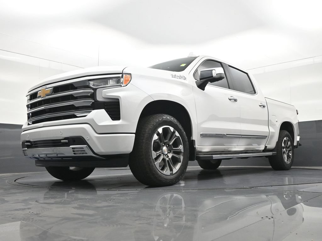 Used 2024 Chevrolet Silverado 1500 High Country AWD/4WD image 23