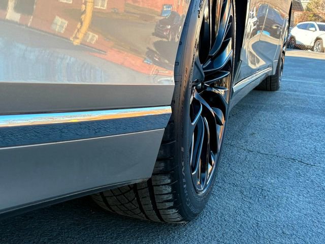 Used 2021 Lexus LS 500 w/ Accessory Package (Z2) image 16